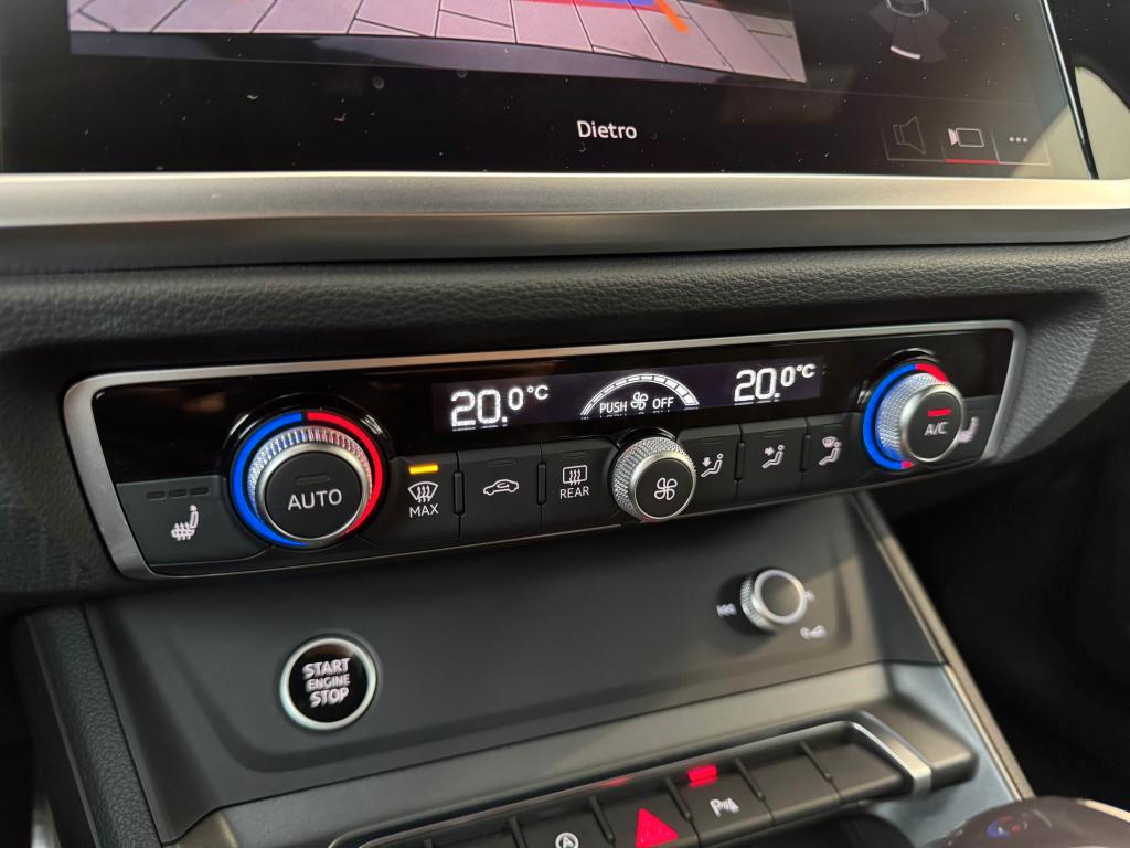 Audi Q3 Sportback 2.0 tdi S line edition 150cv s-tronic Identity Black