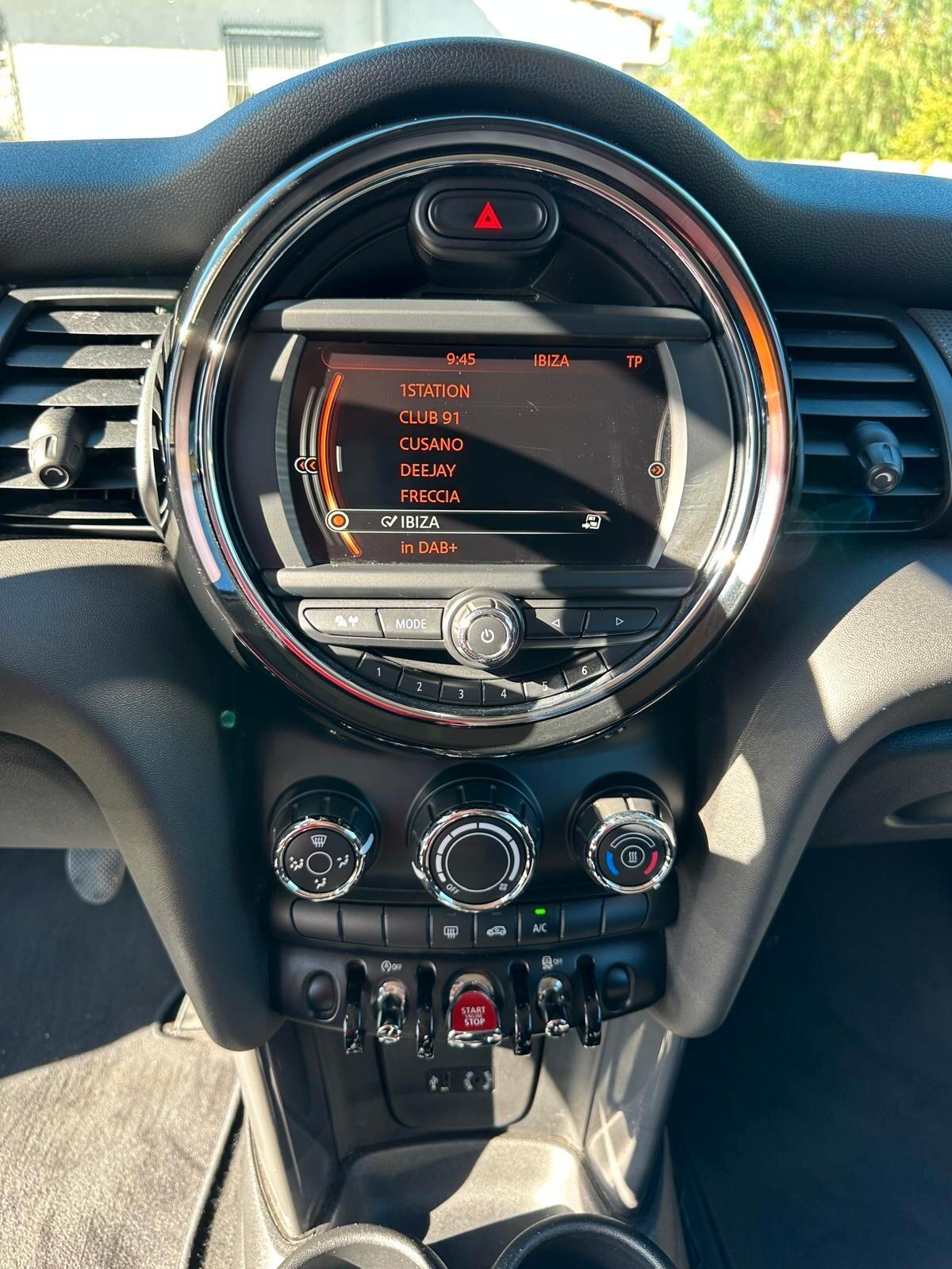 Mini Mini 1.5 One D 5 P. 2016