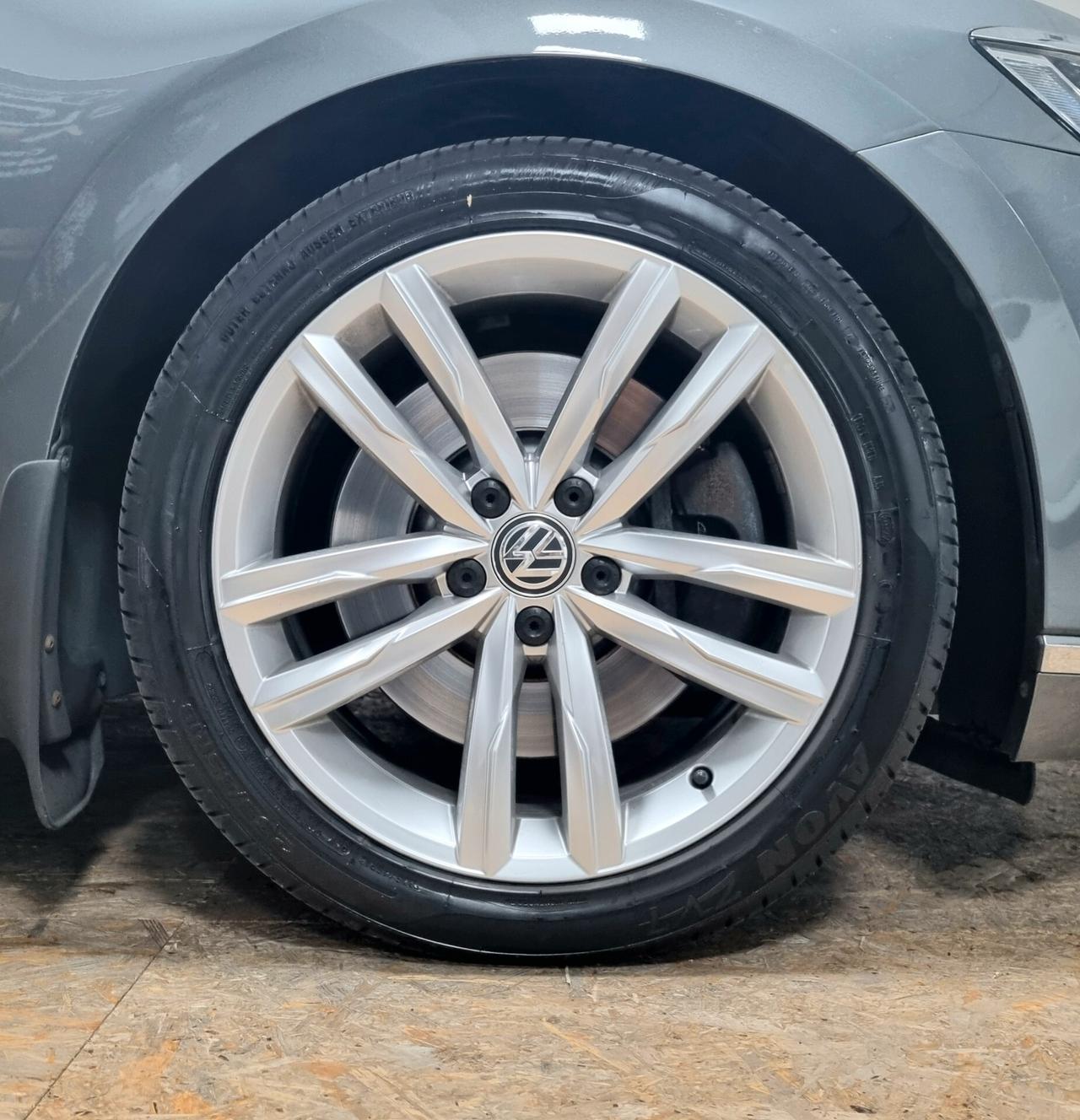 VOLKSWAGEN PASSAT 2.0 BiTDI 240CV 4MOT. HIGHLINE