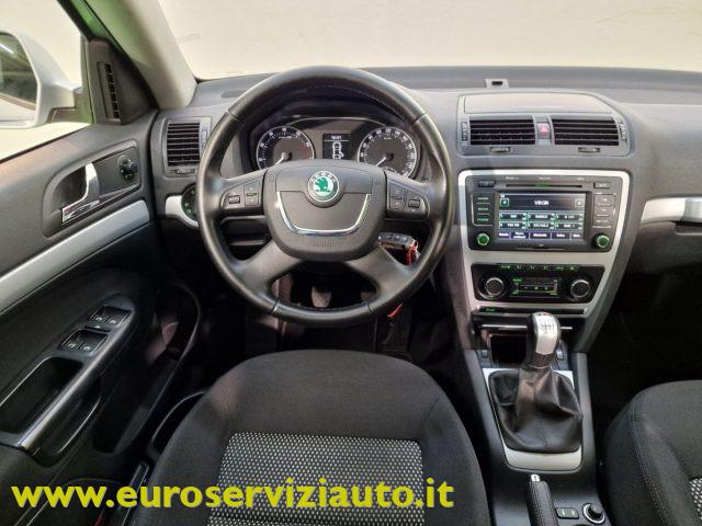 SKODA Octavia 1.8 TFSI 4x4 Wagon Scout