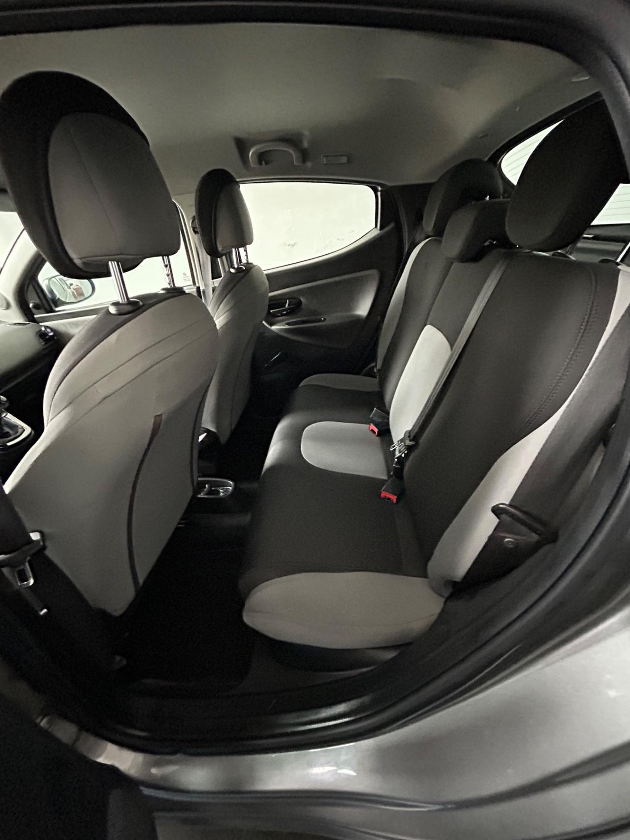 Lancia Ypsilon 1.2 69 CV 5 porte GPL Ecochic Gold