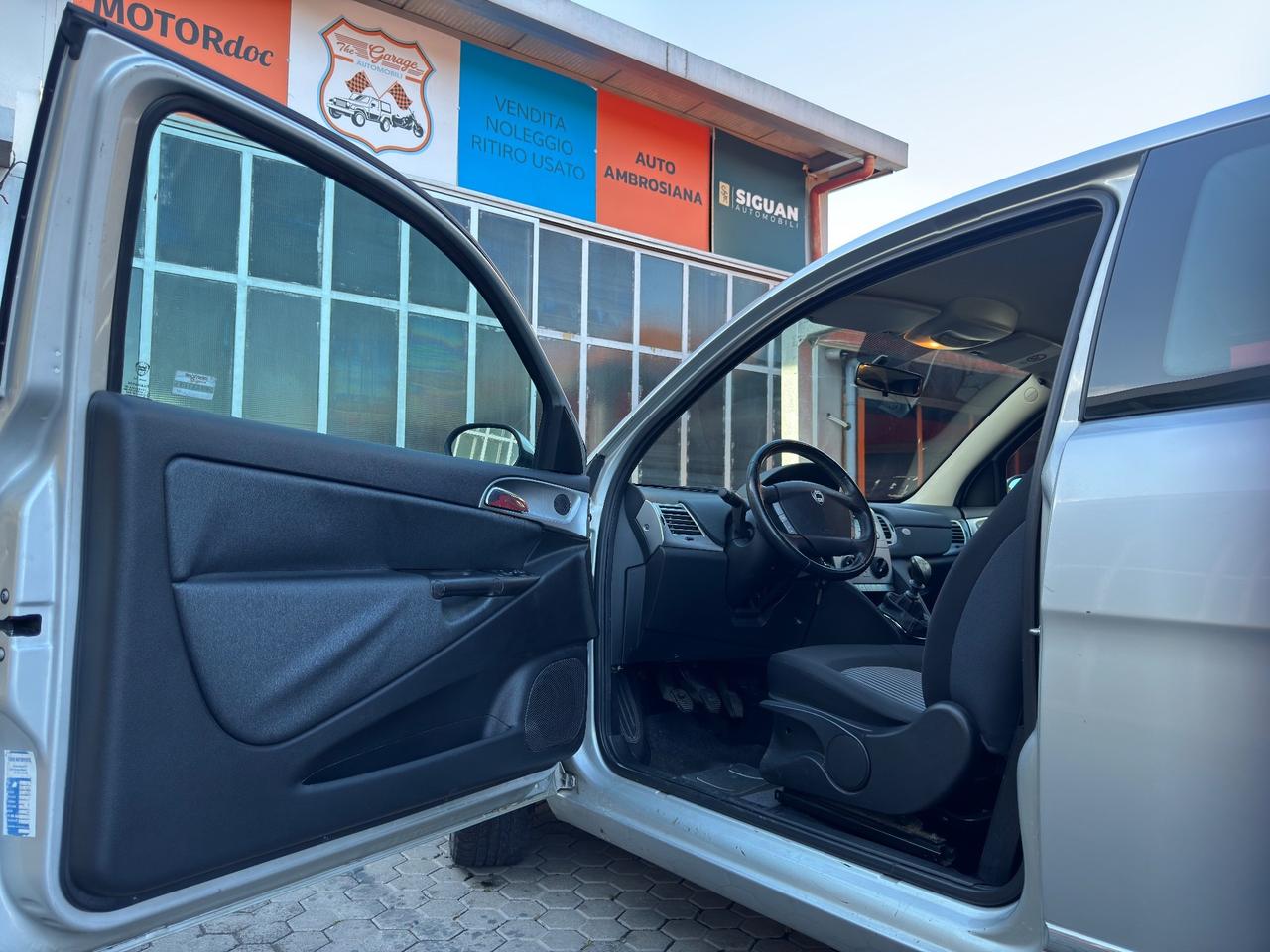 Lancia Ypsilon ADATTA A NEOPATENTATI 1.2 Argento