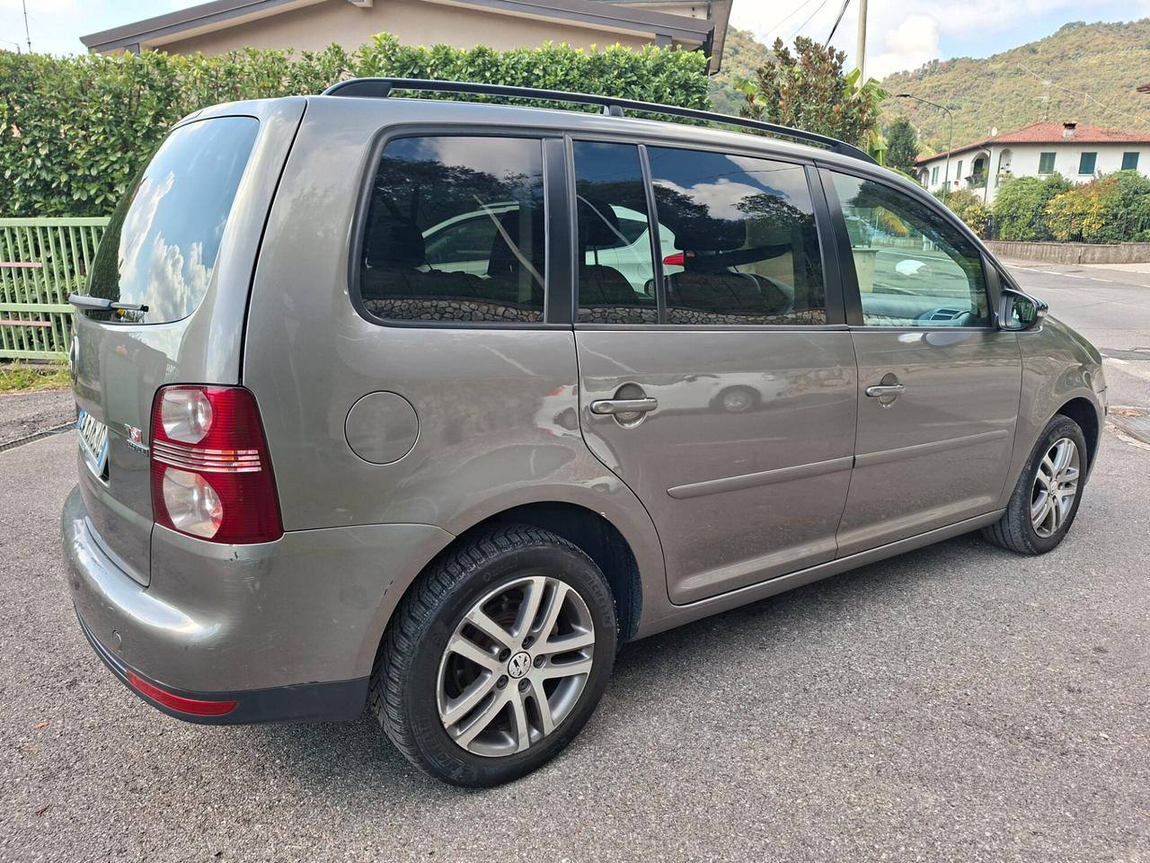 Volkswagen Touran 1.4 METANO 5 Posti