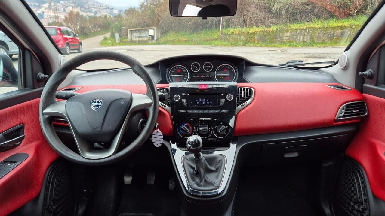 Lancia Ypsilon 1.3 MJ 95CV 5p Gold-Ok NeoPatentati