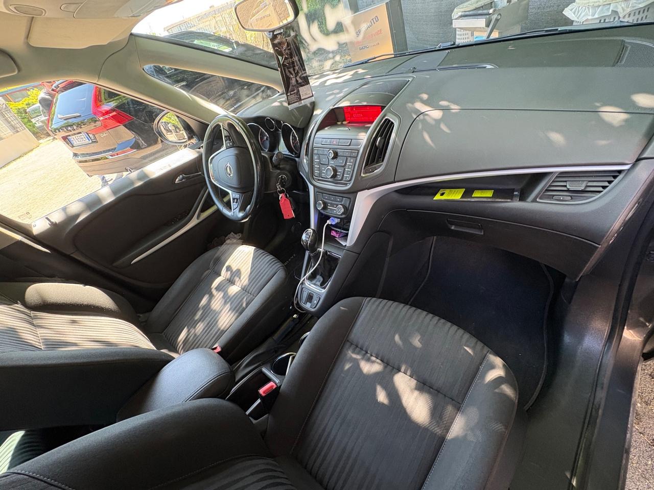 Opel Zafira Tourer 2.0 CDTi 130CV .7posti 2012