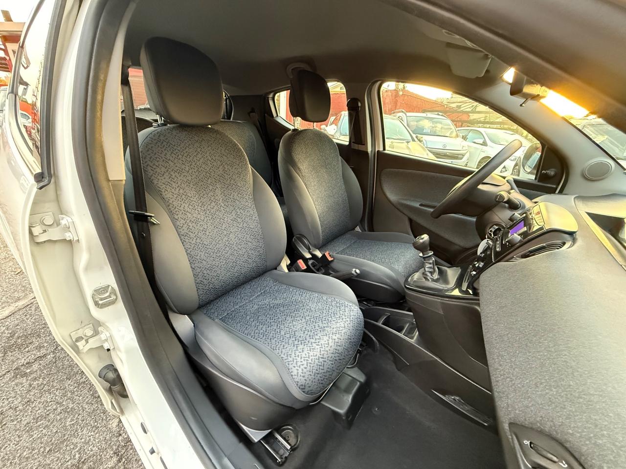 Ypsilon 1.0 /Hybrid/unipro/iva esposta /rate/