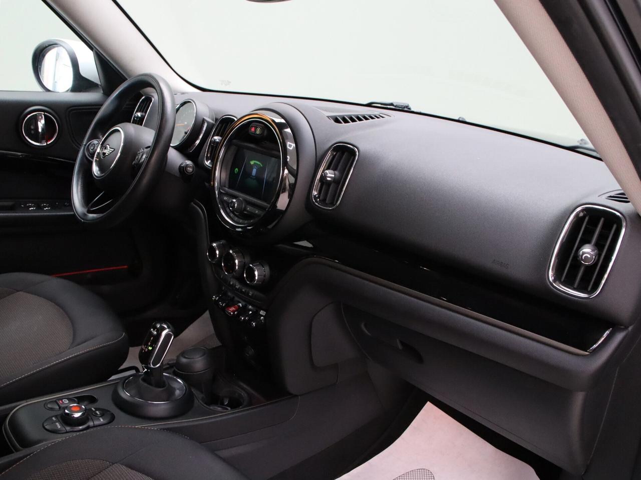 MINI Cooper D Countryman F60 2020 2.0 Business all4 auto 4x4