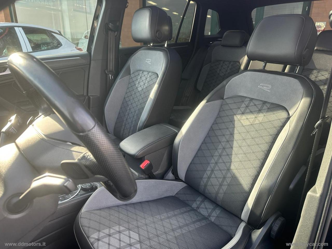 VOLKSWAGEN Tiguan 2.0 TDI 200CV SCR DSG 4MOT.R-Line RLINE/4MOTION