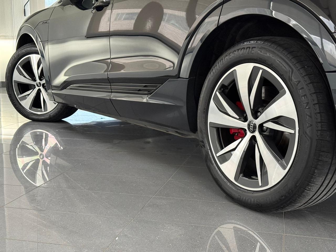 Audi Q8 e-tron S-Line Edition 55 #7496