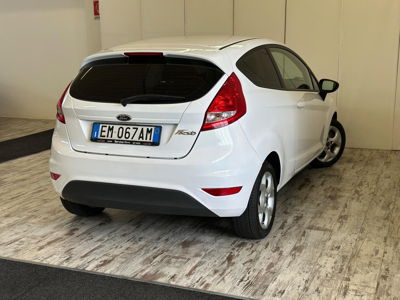 Ford Fiesta 1.4 Benzina - GPL Titanium Ok Neopatentati