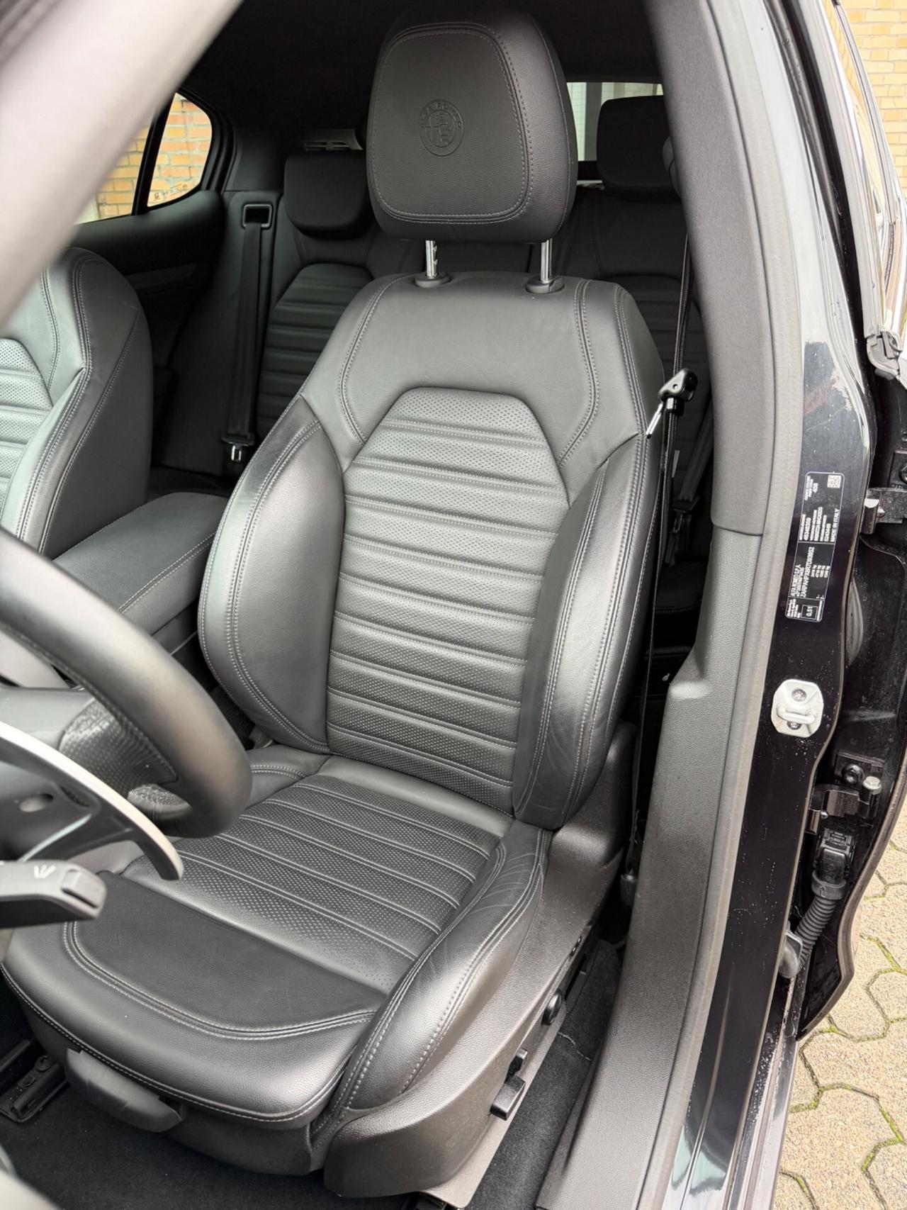 Alfa Romeo Stelvio 2.2 Turbodiesel 210 CV AT8 Q4 Veloce