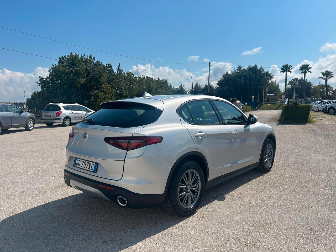Alfa Romeo Stelvio 2.2 Turbodiesel AUTOCARRO 5 POSTI (N1) 160 CV AT8 RWD Business € 14.800 + IVA