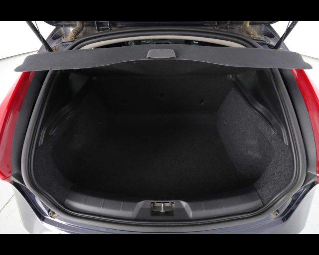 VOLVO V40 Cross Country D2 Kinetic