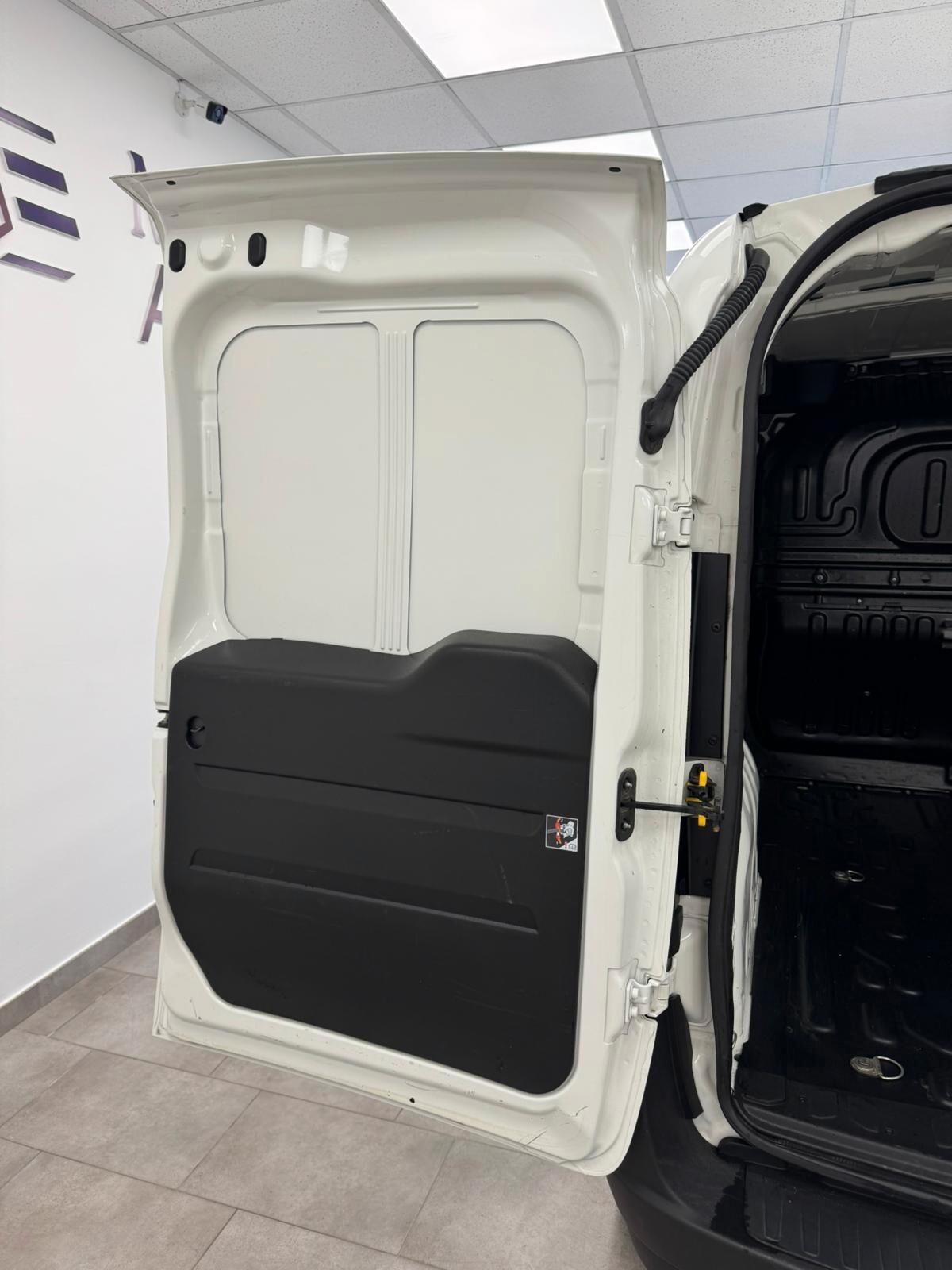 FIAT DOBLO 1.6 MJT LOUNGE