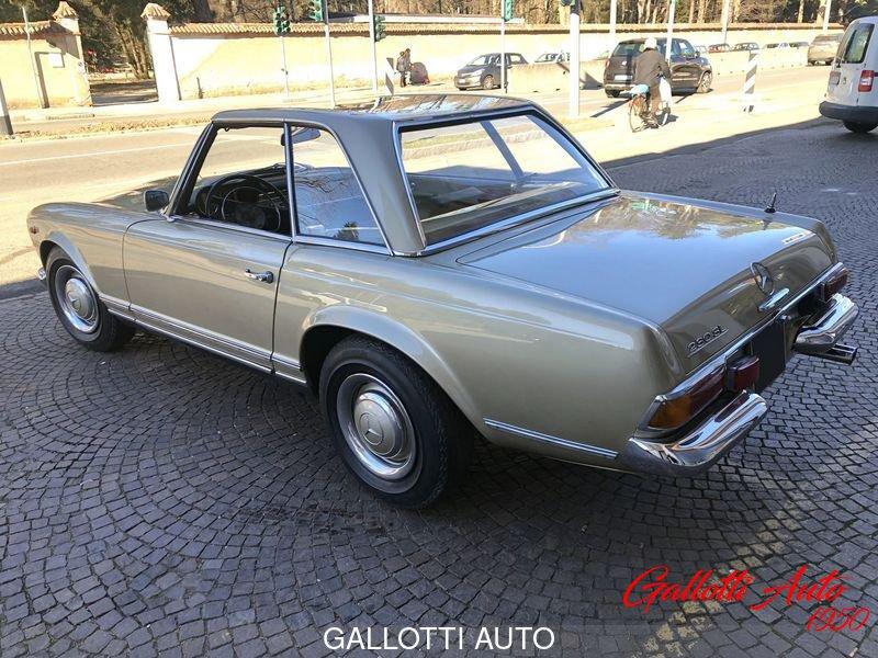 Mercedes-Benz W113 – 230 SL Pagoda MOD. W113 – 230 SL Pagoda - ITALIANA DA SEMPRE
