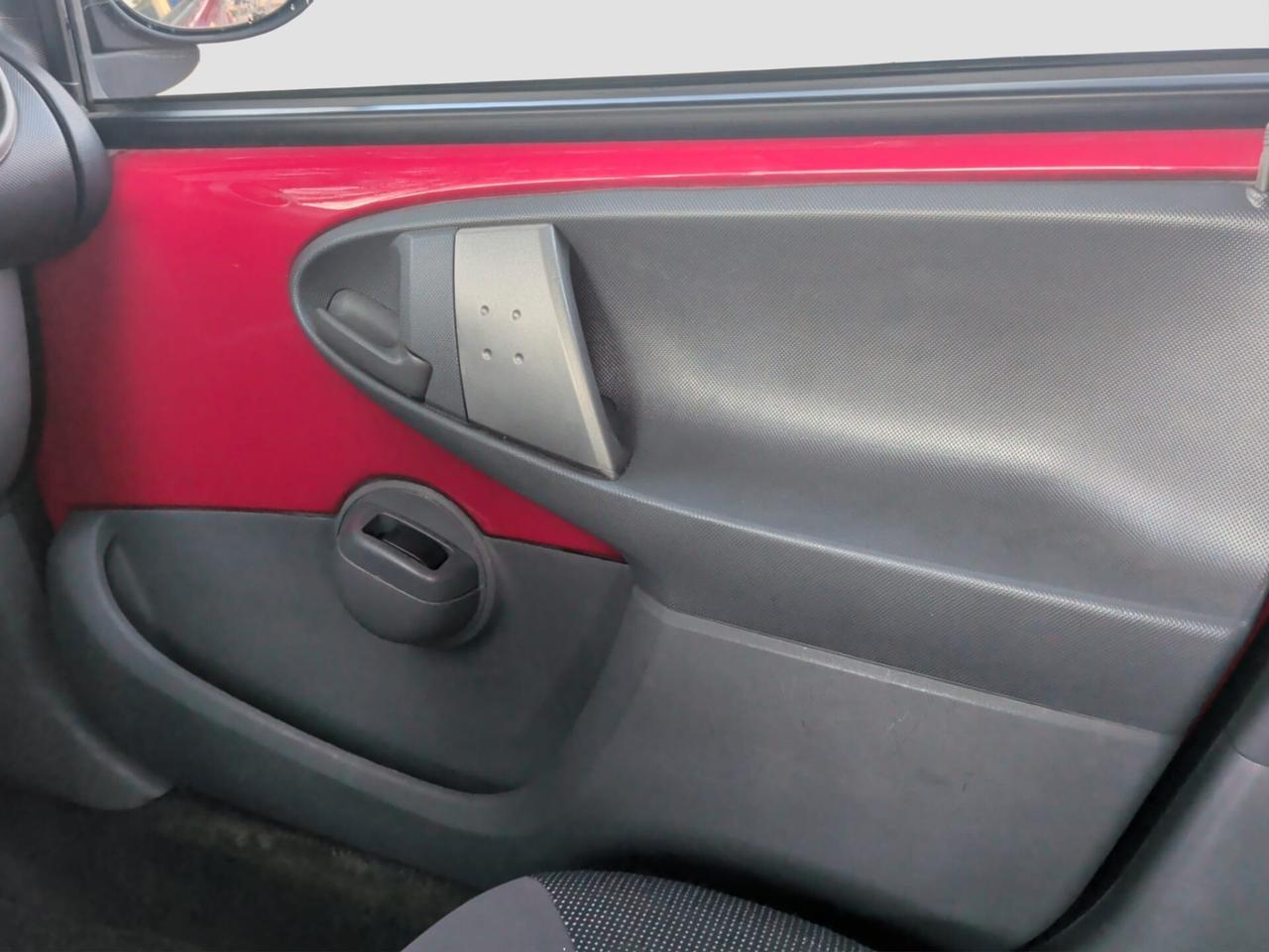 Peugeot 107 1.0 BENZINA 68CV 5p. 2008