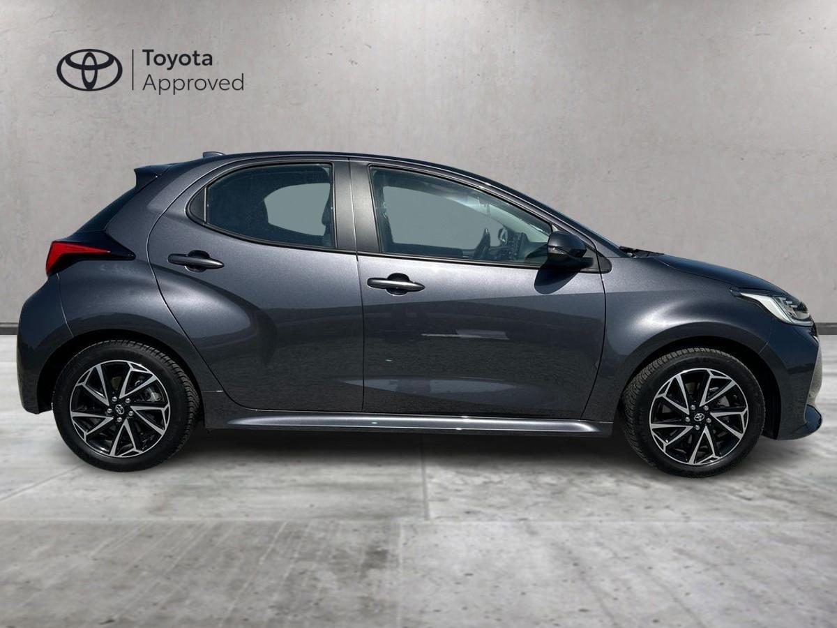 TOYOTA Yaris 4ª serie - Yaris 1.5 Hybrid 5 porte Trend