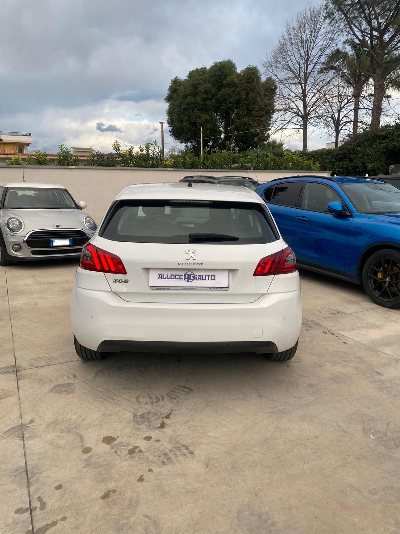 Peugeot 308 BlueHDi 1500cc 130cv