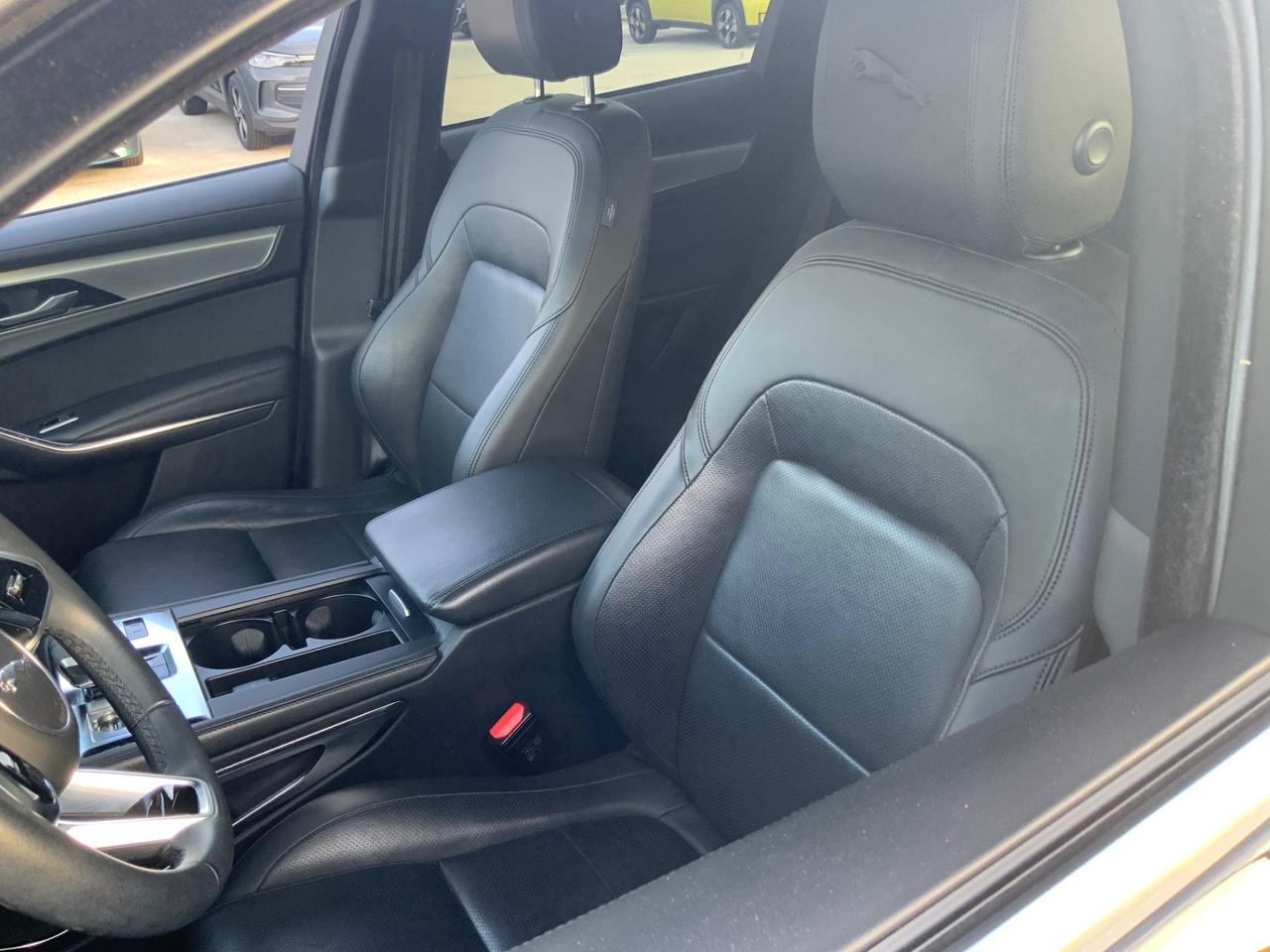 Jaguar F-Pace 2.0 D 163 CV AWD aut. SE