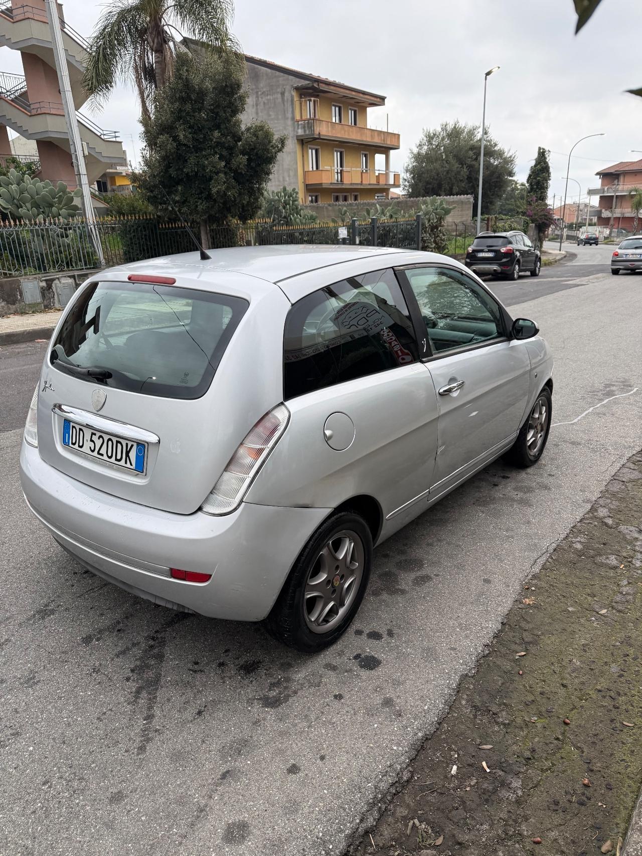 Lancia Ypsilon 1.2 benzina