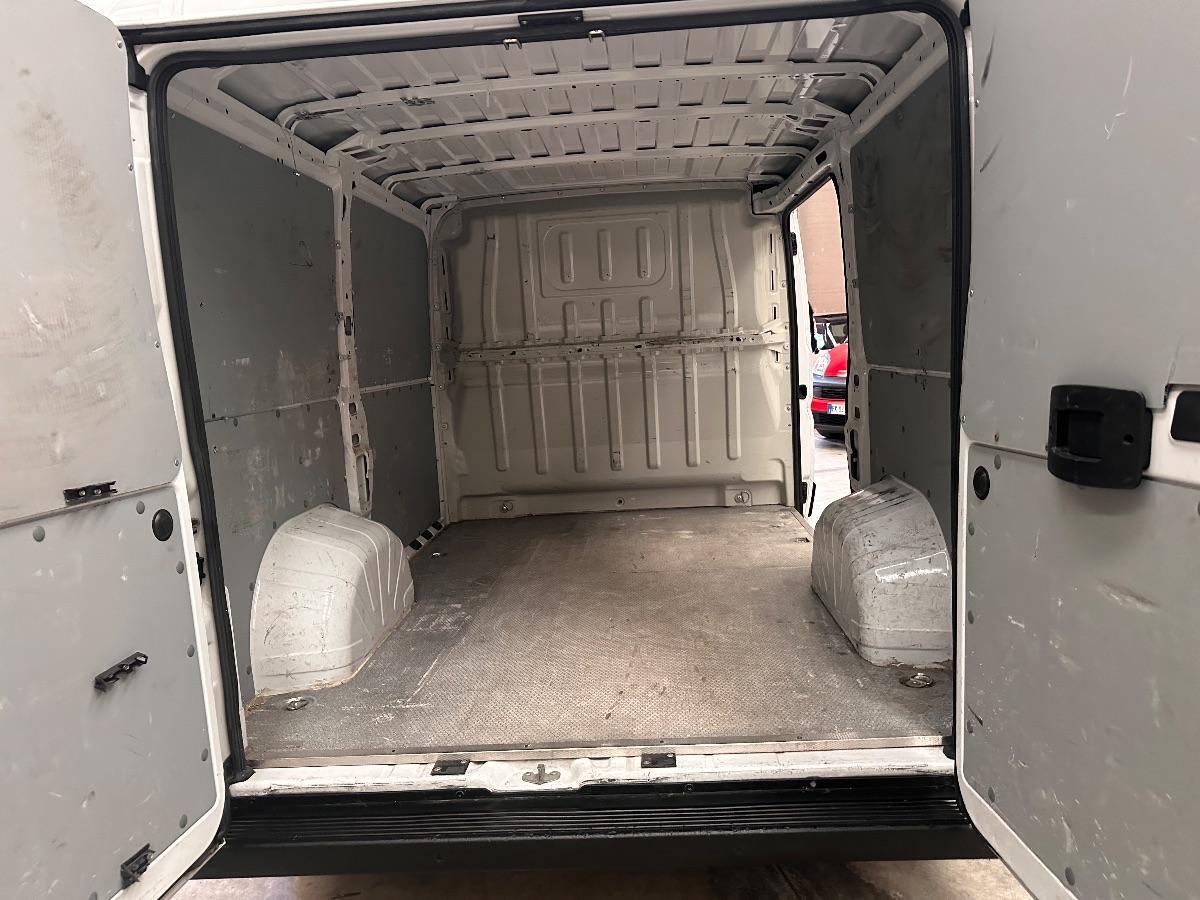 FIAT Ducato 30 2.2 Mjt 140cv PV Furgone -103kw