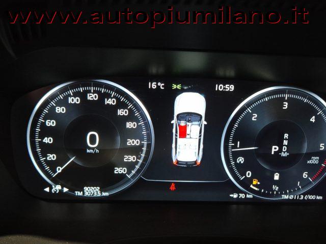 VOLVO XC60 B4 Geartronic Momentum Pro