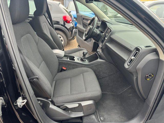 VOLVO XC40 T2 130CV MOMENTUM CORE