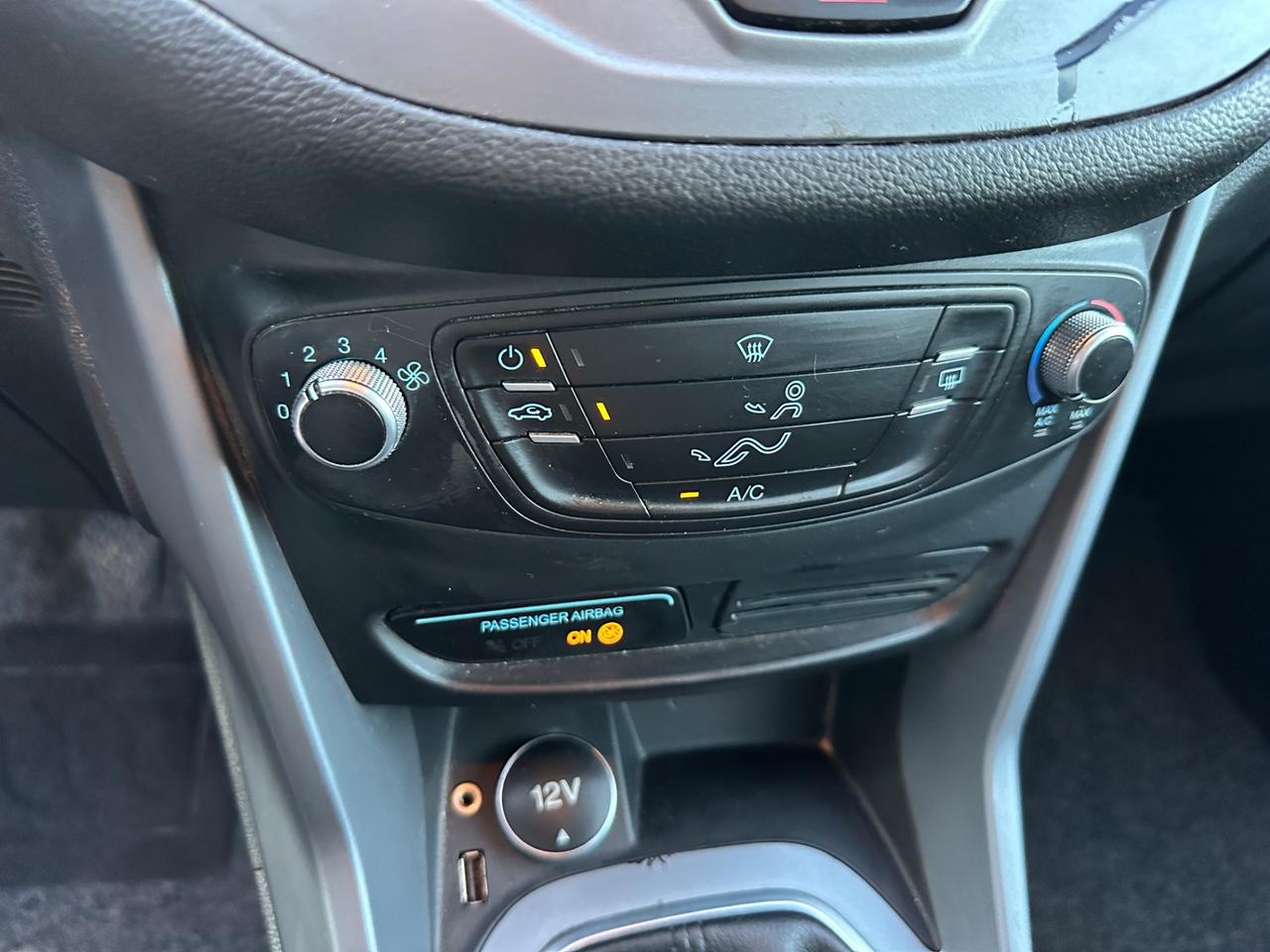 Ford B-Max 1.5 TDCi 75 CV Titanium X Neopatentati