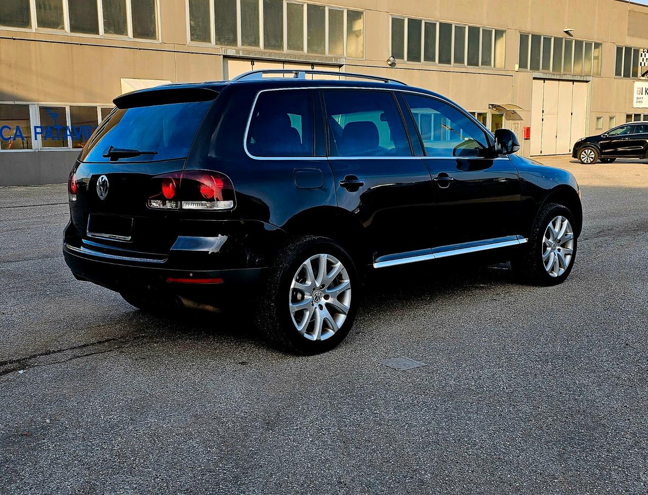 Volkswagen Touareg 3.0 V6 TDI DPF tiptronic Exclusive