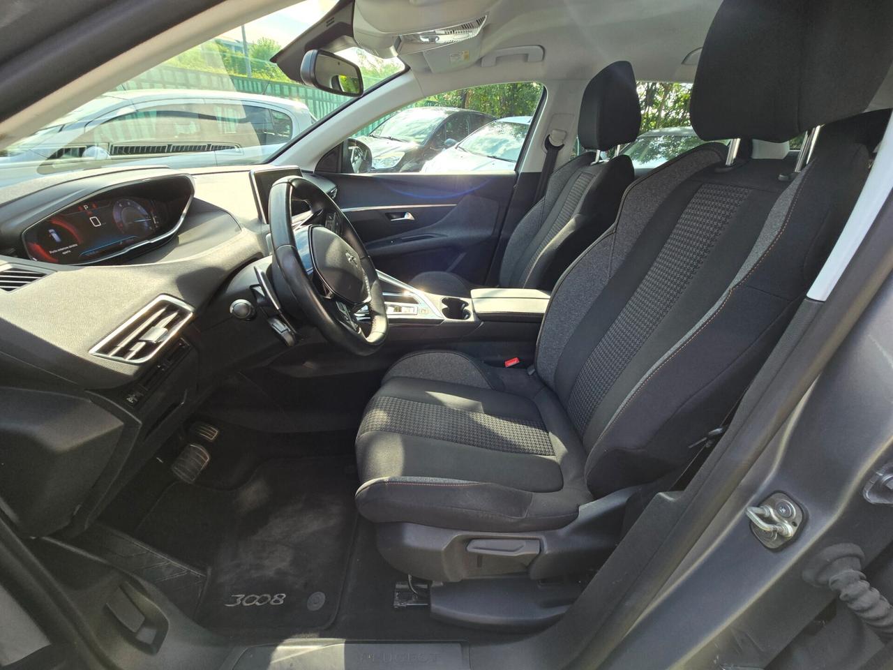 Peugeot 3008 1.5HDI 130CV S&S Allure -2019