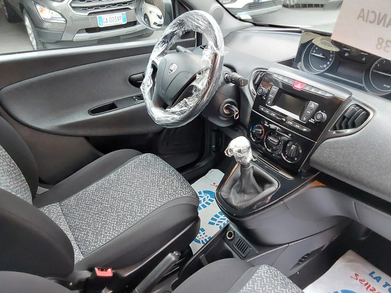 Lancia Ypsilon 1.2 69 CV Elefantino Blu