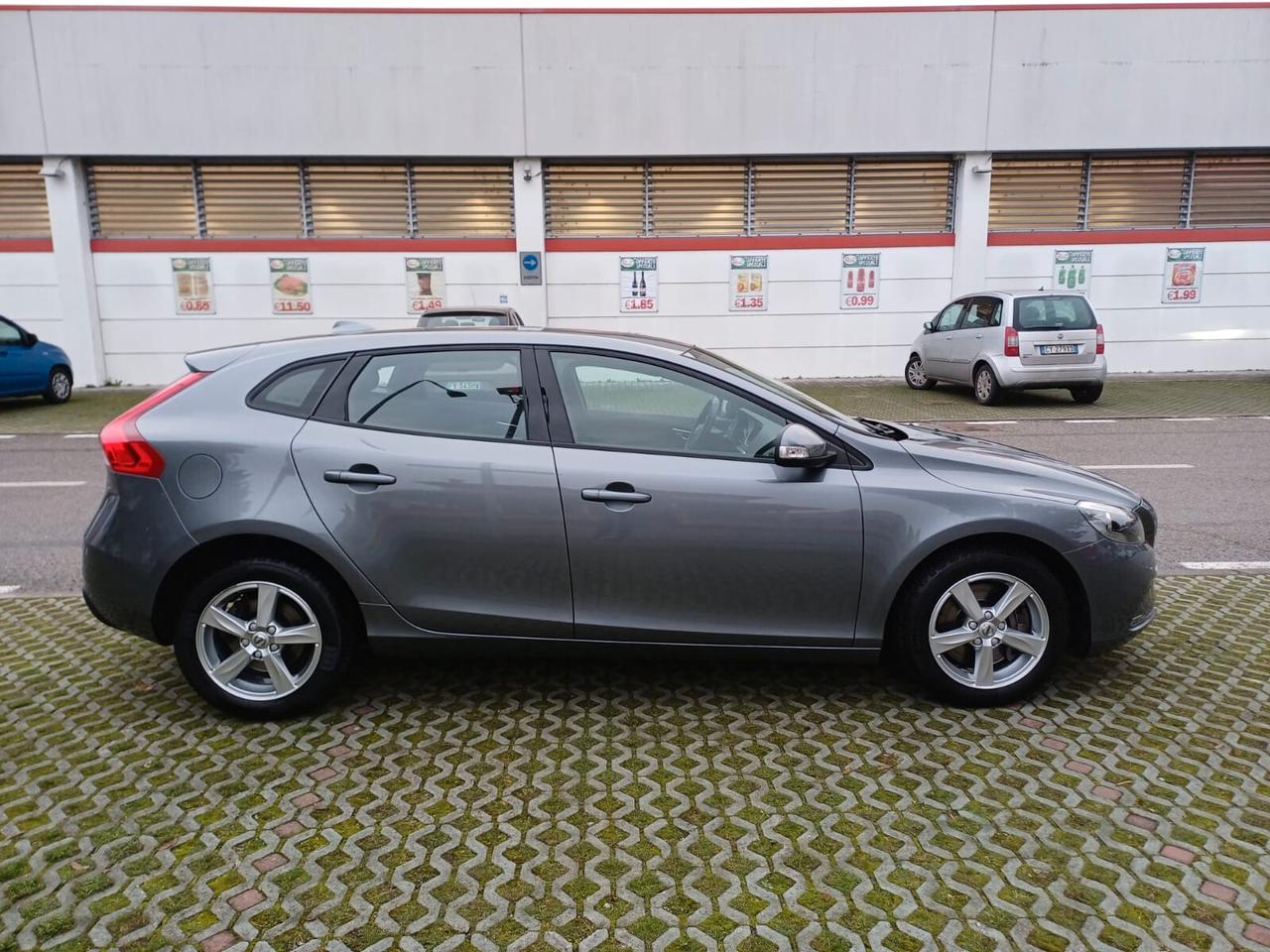 Volvo V40 D2 Geartronic Business