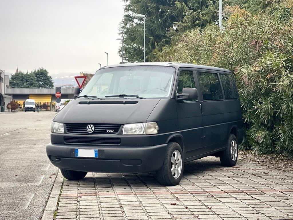 Volkswagen T4 Multivan 2.5 TDI – 102 CV