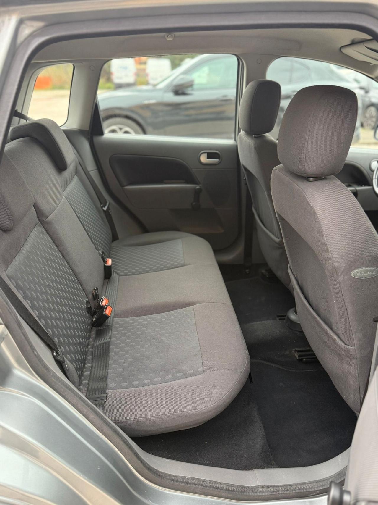 Ford Fiesta 140.000 km OK NEOPATENTATI