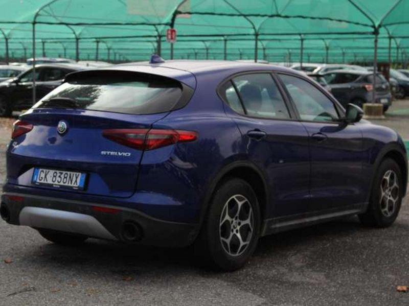 Alfa Romeo Stelvio 2.2 t Business Q4 190cv auto