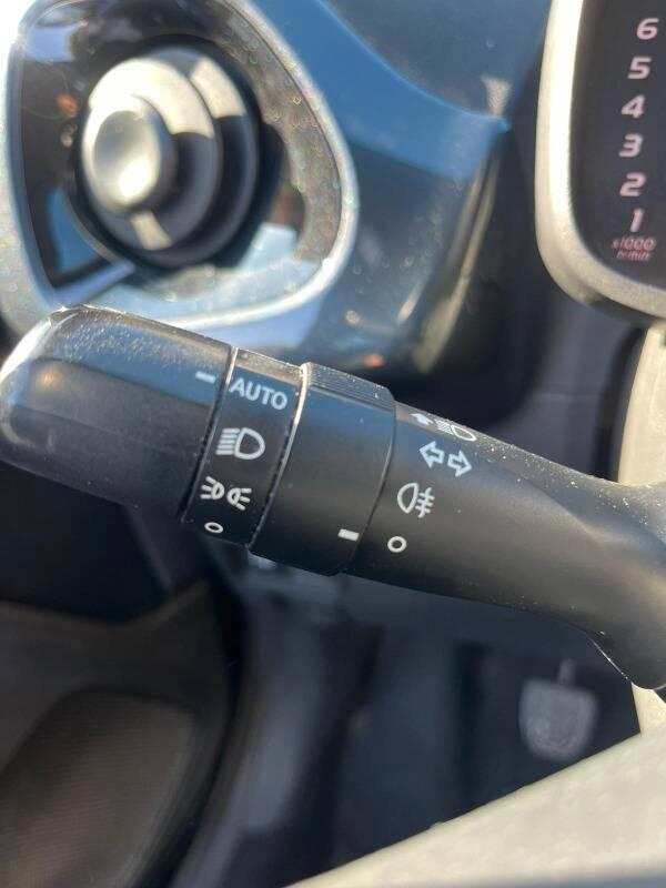Toyota Aygo 1.0 x-play 5p my15