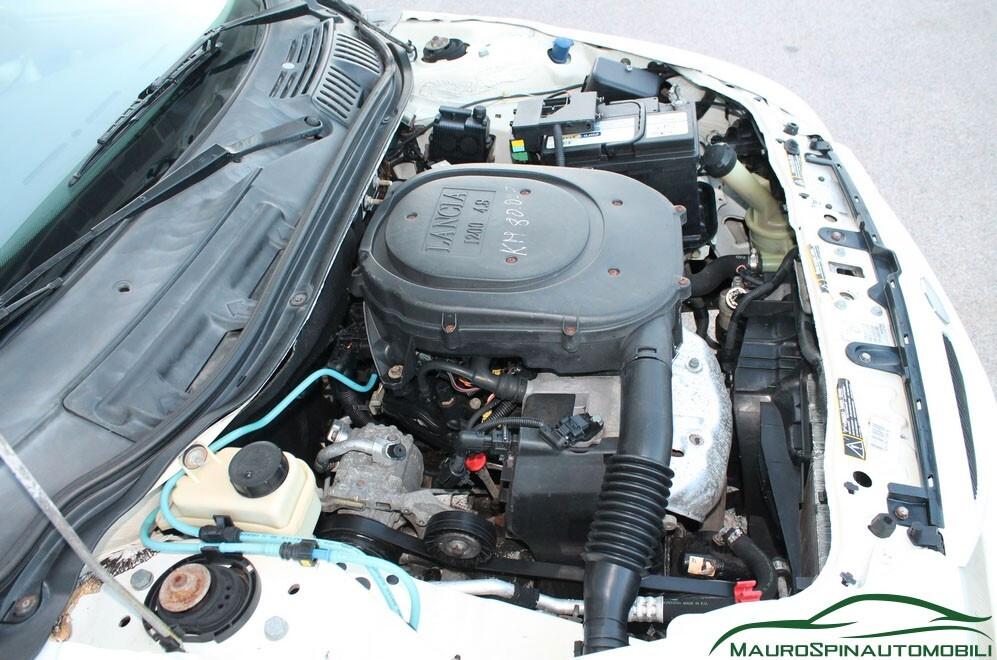 Lancia Ypsilon 1.2 ELEFANTINO BLU NEOPATENTATI