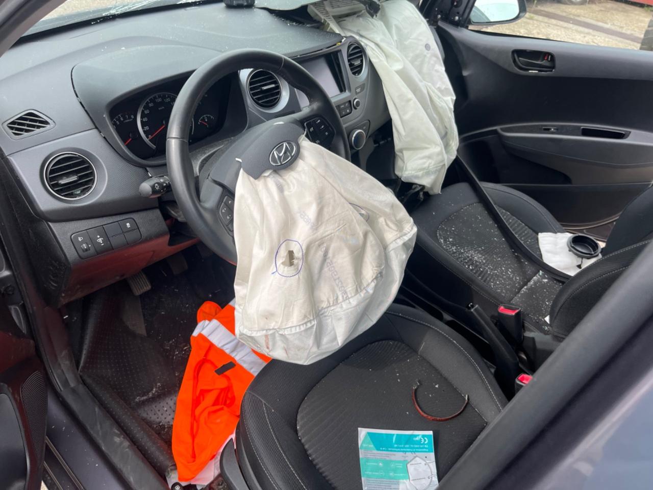 Hyundai i10 1.0 MPI 2019 sinistrata