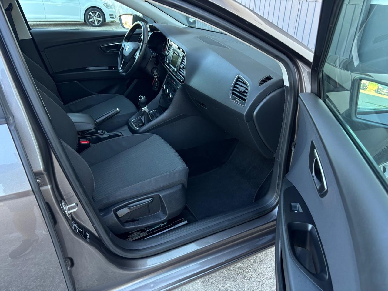 Seat Leon 1.6 TDI. Neopatentati. Garanzia 12mesi