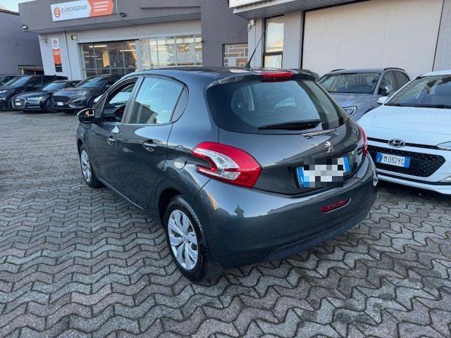 PEUGEOT 208 1.4 8V HDi 68CV 5p. Allure