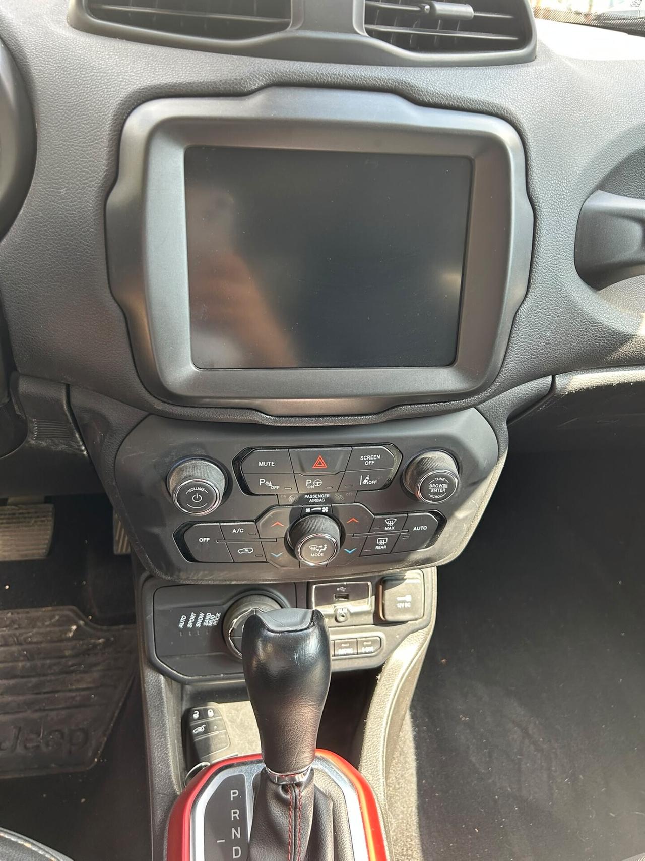 Jeep Renegade 1.3 Trailhawk T4 240CV PHEV 4xe AT6