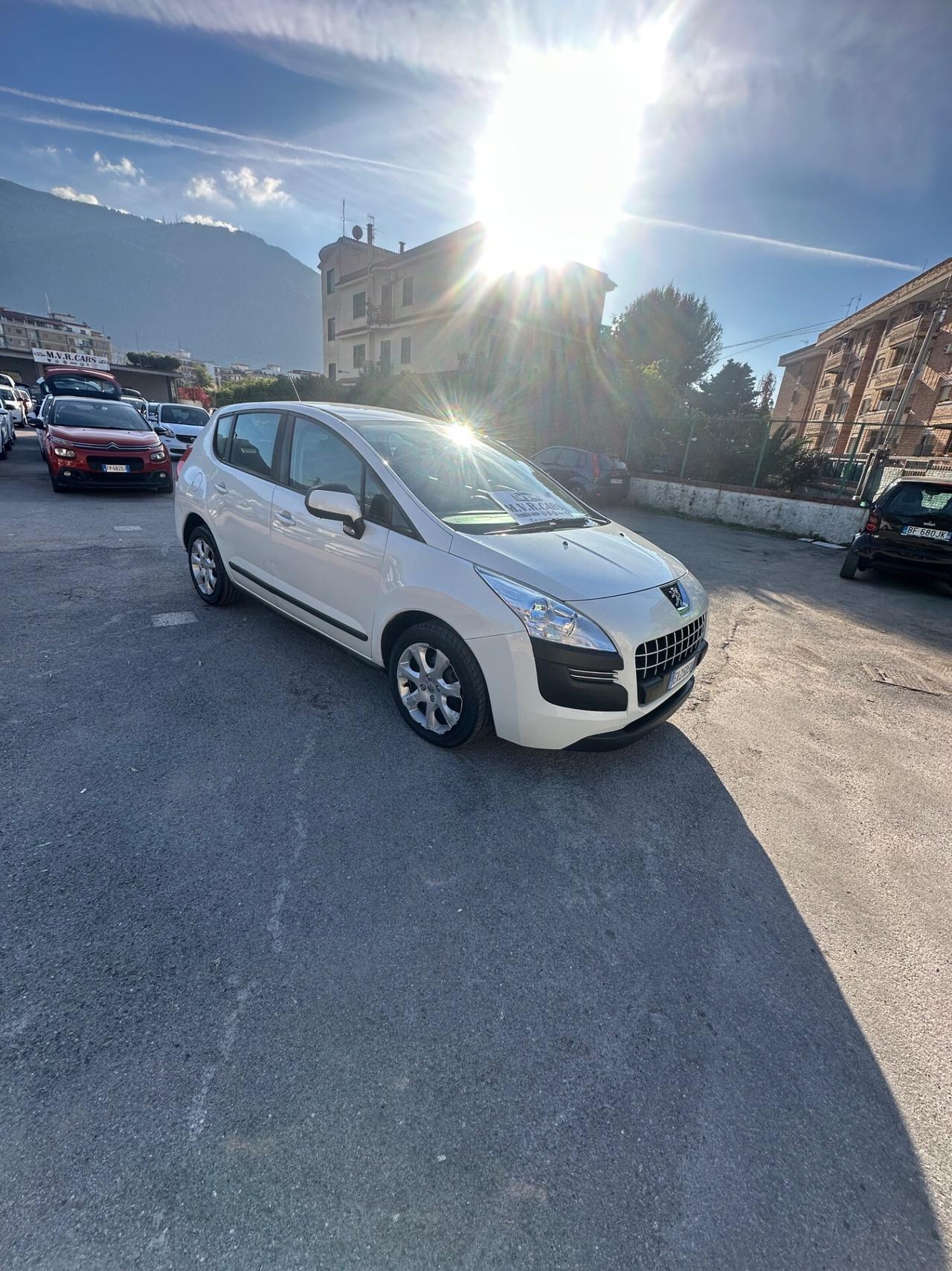 Peugeot 3008 1.6 HDi 110CV cambio robotizzato Business