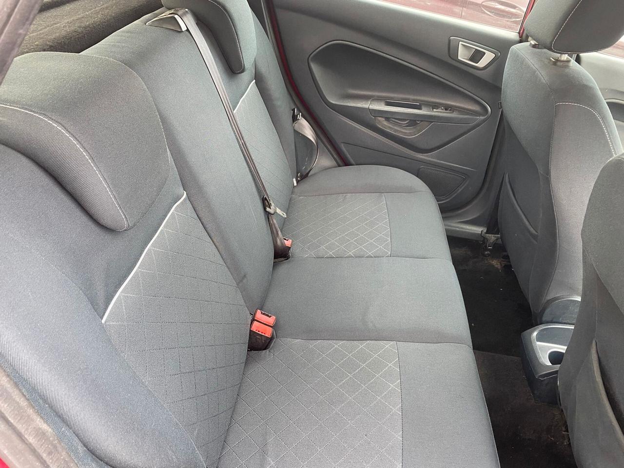 Ford Fiesta 1.4 TDCi 70CV 5 porte Titanium