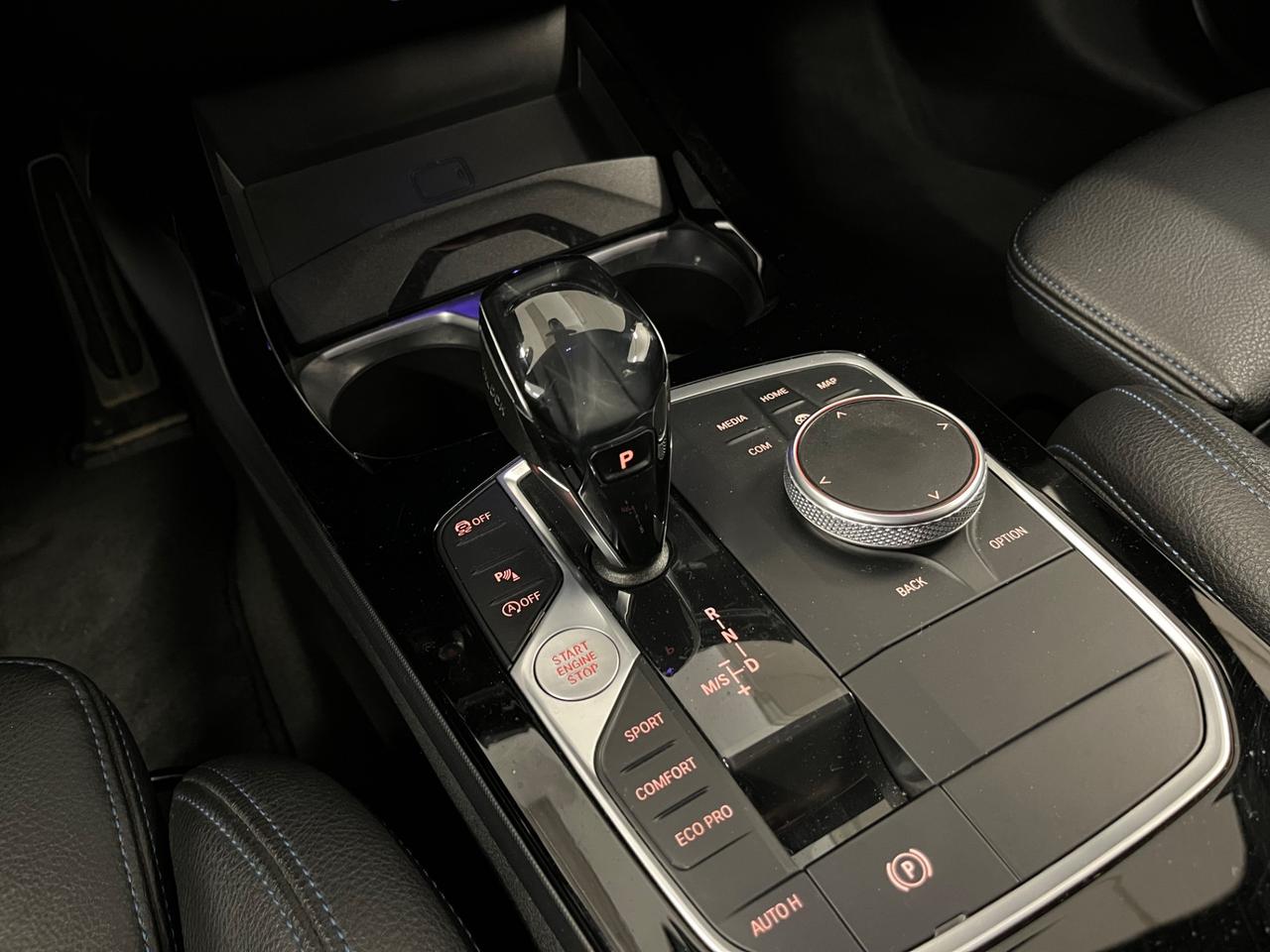 Bmw 118 118d 5p. Msport