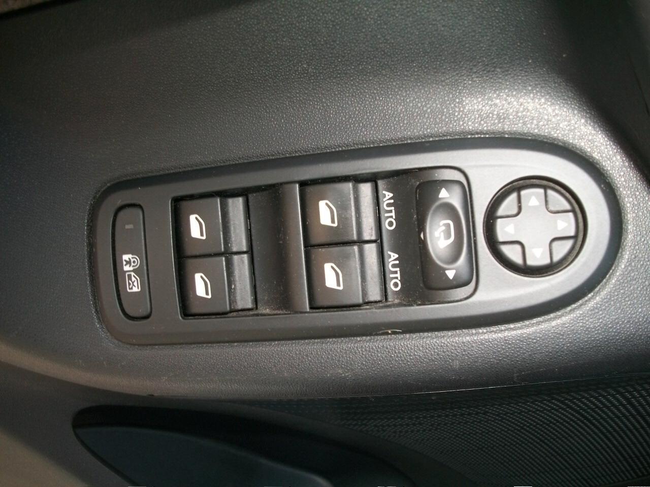 Citroen C3 1.0 VTi 68 Exclusive cc 999 benzina euro 5 Akm 99680 garanzia un anno si neopatentati
