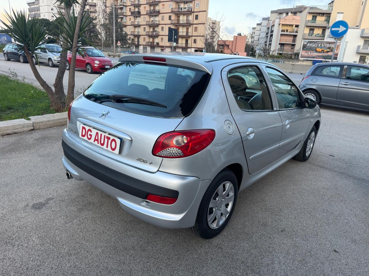 Peugeot 206 Plus 1.1 benzina 60 cv 2011
