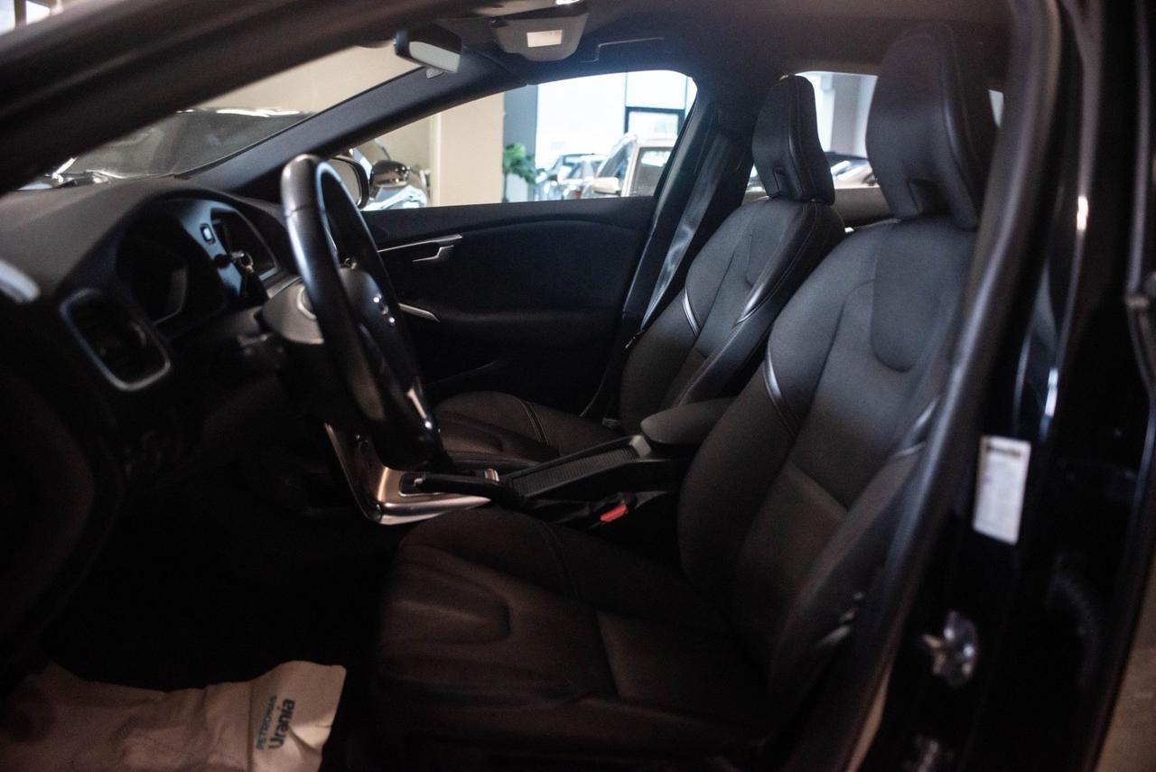 Volvo V40 D2 'eco' Geartronic Momentum