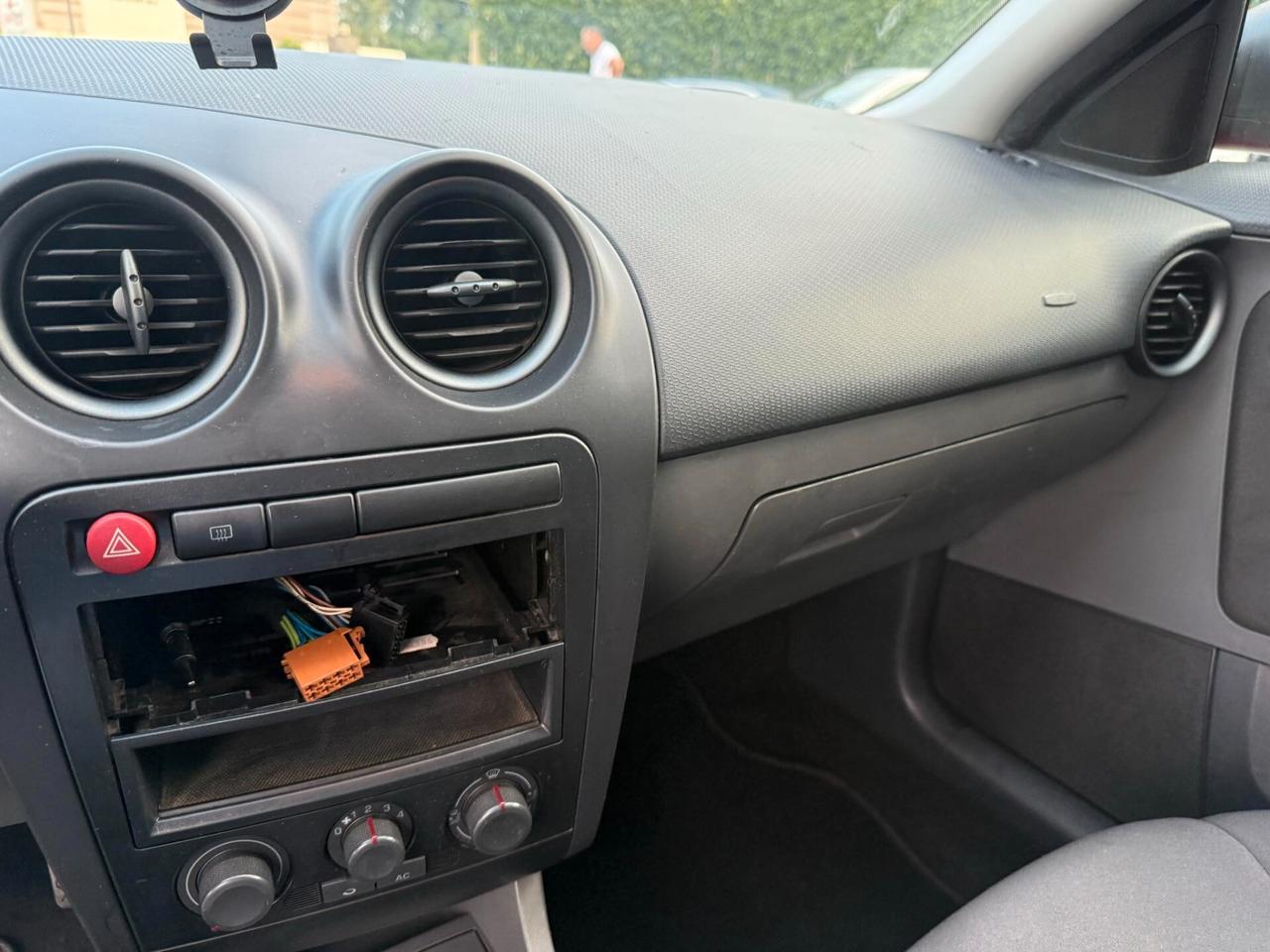Seat Ibiza 1.2 60CV 5p. Free GPL