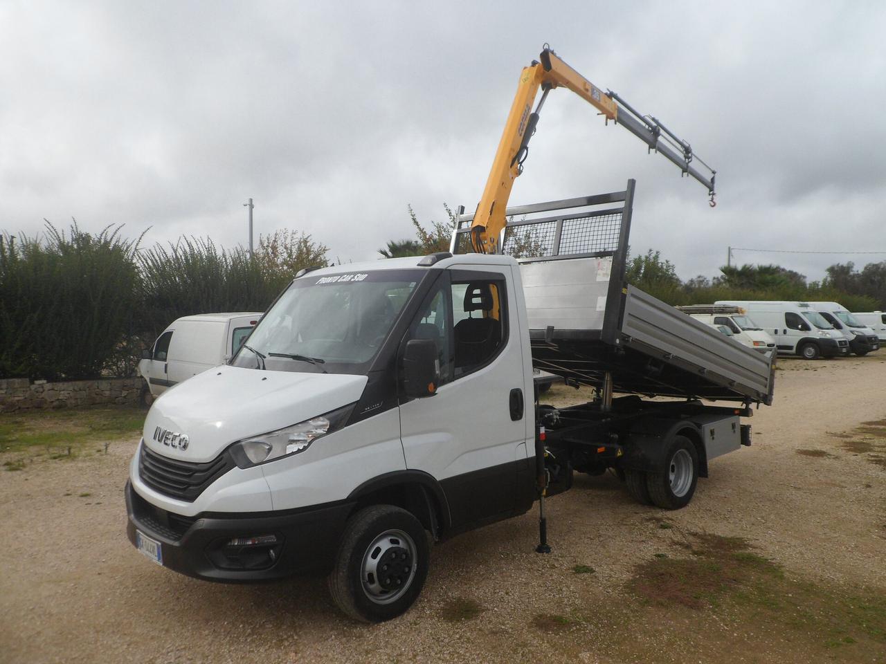 Iveco Daily 35c14 ribaltabile con gru