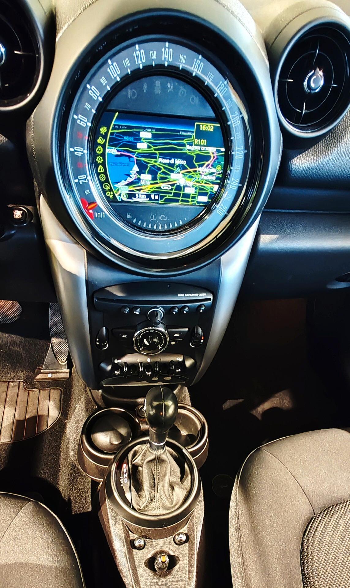 Mini Cooper D Countryman 2.0 Business Aut. Nav.2015